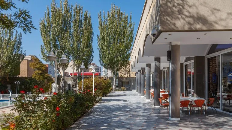 نمای بیرونی هتل بین المللی تبریز 88657