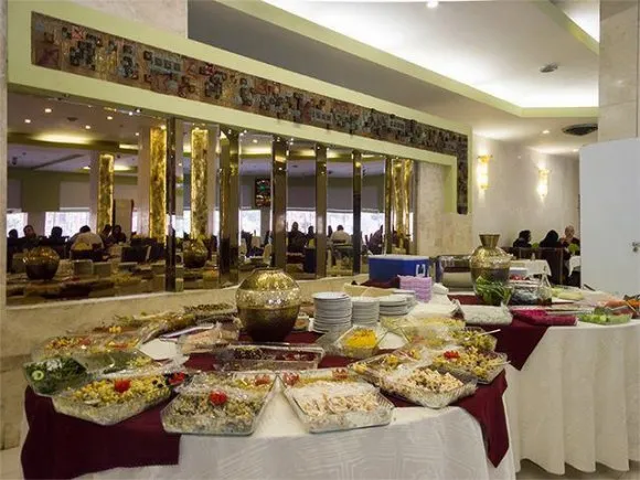 فضای رستورانی و صبحانه هتل الغدیر مشهد 89975
