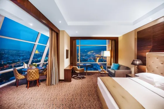 فضای اتاق های هتل بیلتمور تفلیس 749