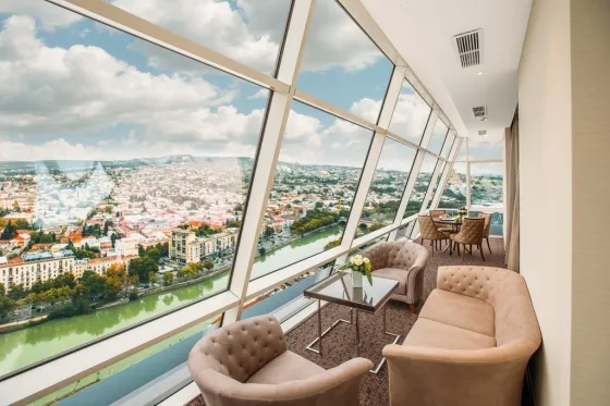 فضای رستورانی و صبحانه هتل بیلتمور تفلیس 743