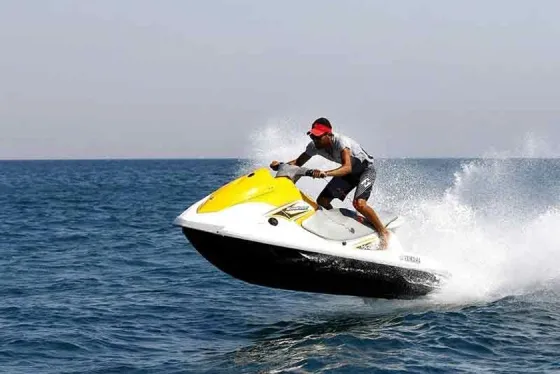 تصویر 90402  جت اسکی کیش 