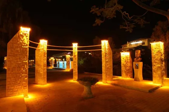 تصویر 90421  گذر هنرمندان کیش 