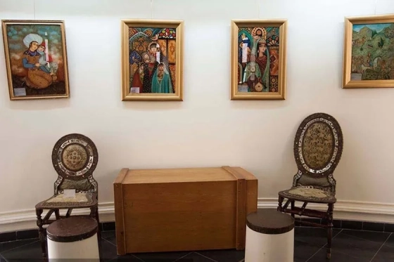 تصویر 90705  موزه نقاشی پشت شیشه