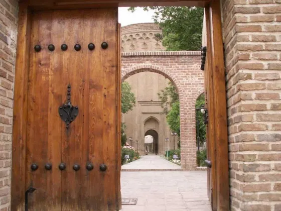 تصویر 90745  برج طغرل ری 