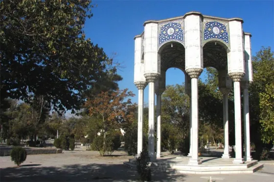 تصویر 90918  گورستان تاریخی ابن بابویه 