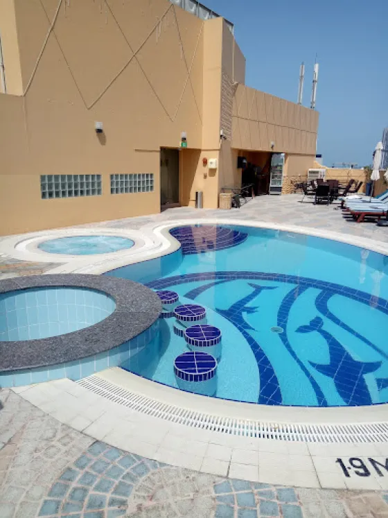 استخر هتل هاوارد جانسون بر دبی  196245