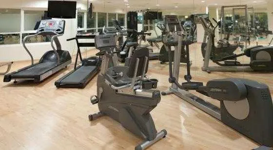 باشگاه ورزشی هتل هالیدی ان بر دبی 45375