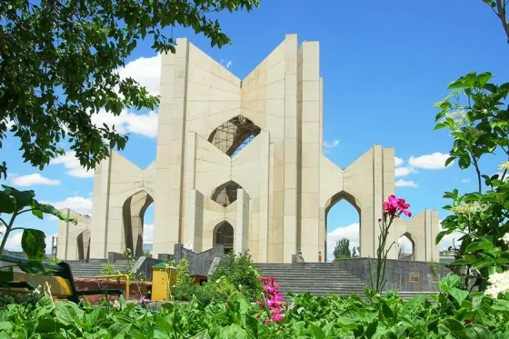 تصویر 92371  مقبره الشعرای تبریز 