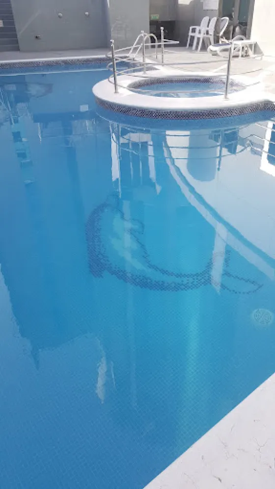 استخر هتل و آپارتمان های امارات کنکورد دبی 196201