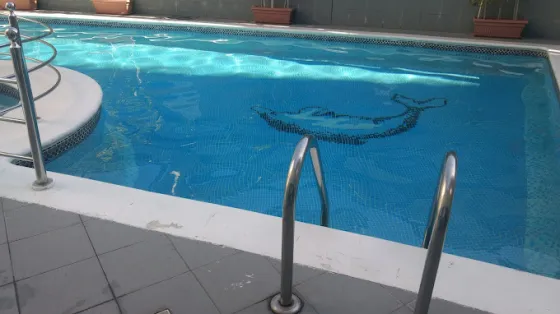 استخر هتل و آپارتمان های امارات کنکورد دبی 196200