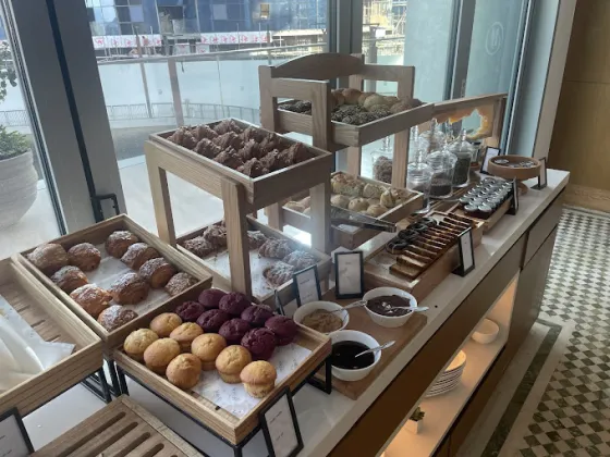 فضای رستورانی و صبحانه هتل هیلتون دبی کریک 196467