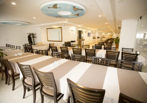 فضای رستورانی و صبحانه هتل رسمینا وان 93115