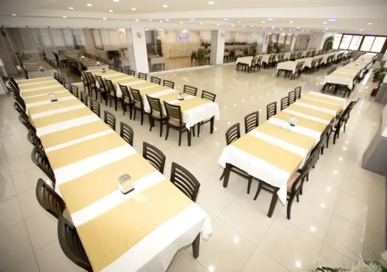 فضای رستورانی و صبحانه هتل رسمینا وان 93111