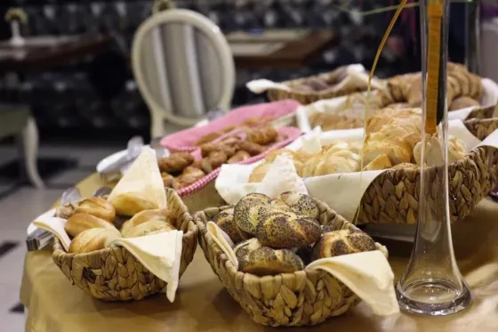 فضای رستورانی و صبحانه هتل هالیفکس استانبول 97563