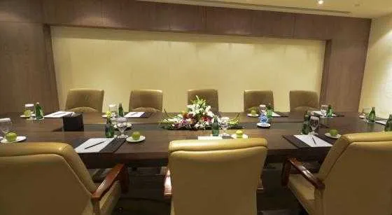 اتاق جلسات هتل کوپتورن دبی 46366