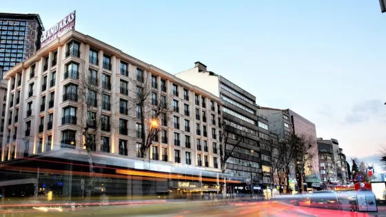 نمای بیرونی هتل گرند ارس استانبول 97619