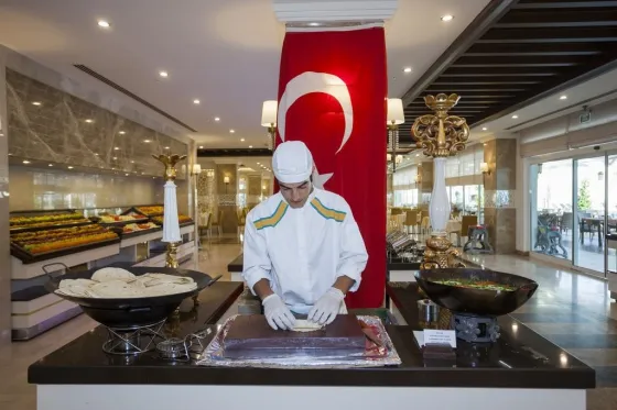 فضای رستورانی و صبحانه هتل کارمیر ریزورت کمر آنتالیا 98111