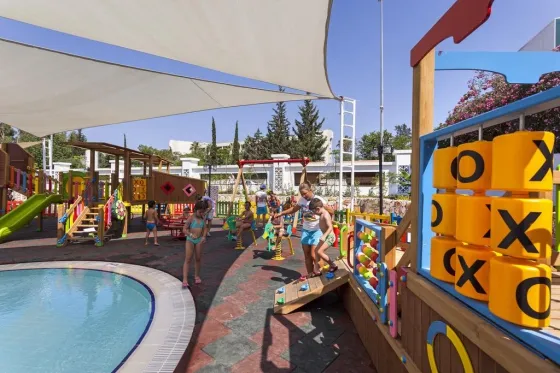 استخر هتل کارمیر ریزورت کمر آنتالیا 98098