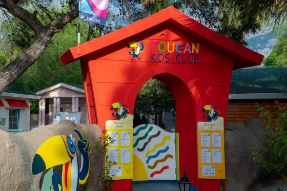 فضای سرگرمی هتل فان اند سان فمیلی کامفورت بیچ کمر آنتالیا 98224