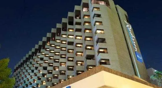 نمای بیرونی هتل رادیسون بلو، دبی دیره کریک 46408