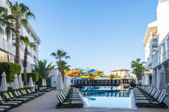 استخر هتل آلبا کویین سیده آنتالیا 98250