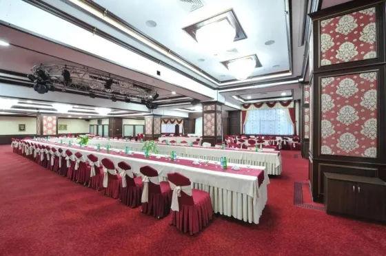 اتاق جلسات هتل تبریز نخجوان 99244