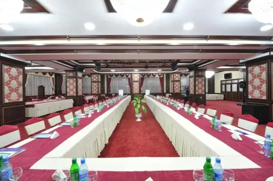 اتاق جلسات هتل تبریز نخجوان 99238