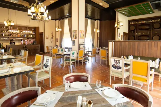 فضای رستورانی و صبحانه هتل میدان ساعت نخجوان 99286