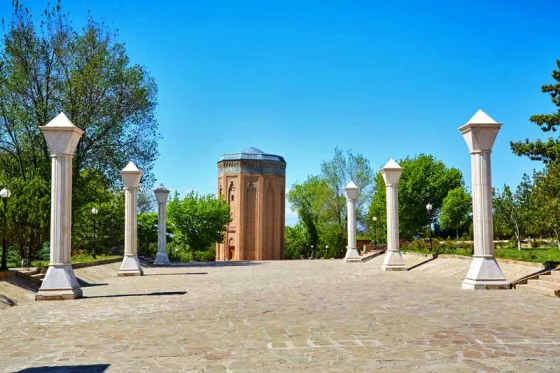 تصویر 99324  مقبره مومنه خاتون نخجوان 