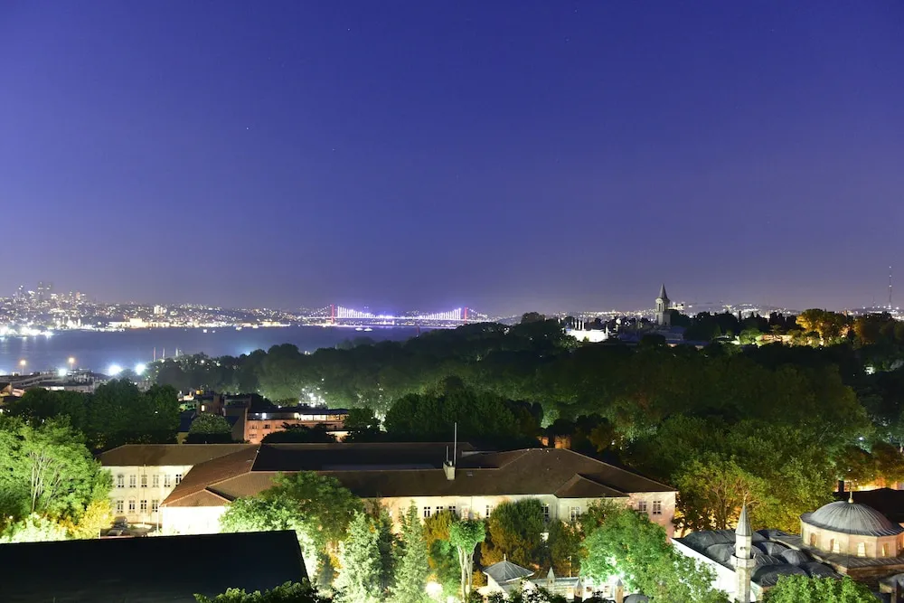 فضای بیرونی هتل آگورا لایف استانبول 102778