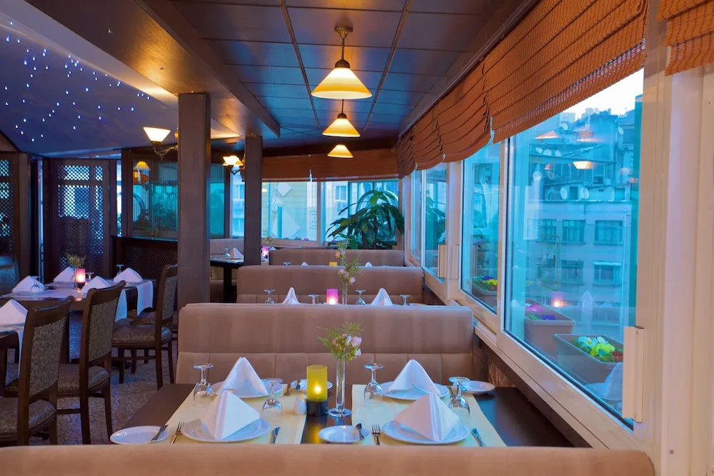 فضای رستورانی و صبحانه هتل آسوس استانبول 104748
