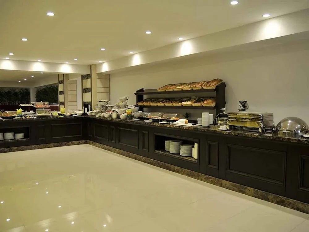 فضای رستورانی و صبحانه هتل روکس استانبول 107194