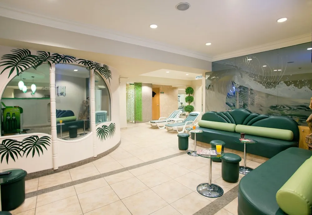 استخر هتل اوران استانبول 107635