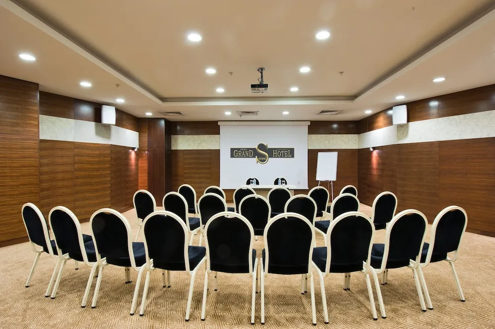 اتاق جلسات هتل گرند اس استانبول 107935