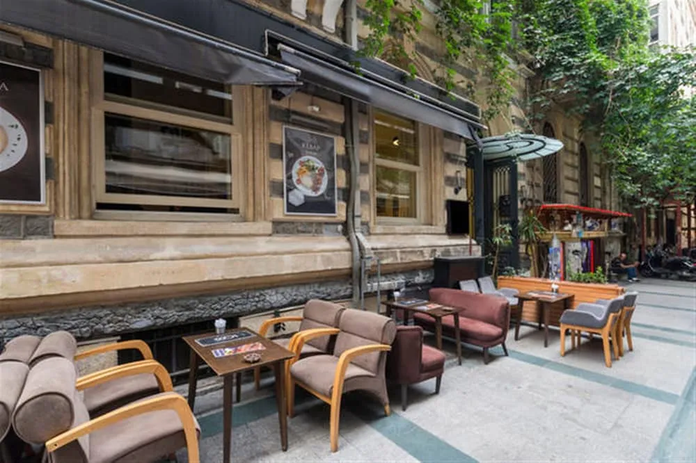 فضای بیرونی هتل میسافیر سوئیت استانبول 109241