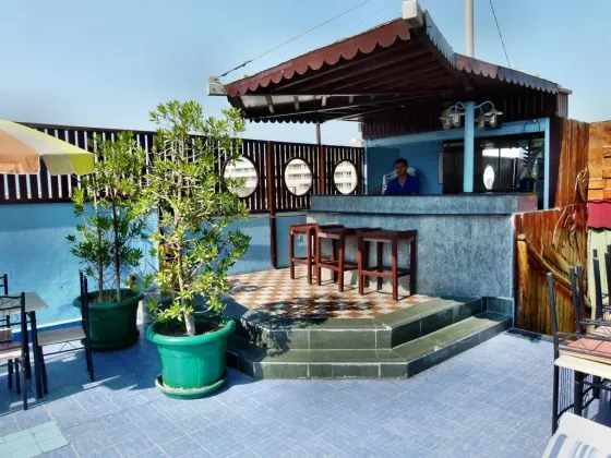 استخر هتل می فر دبی (میفر) 96519