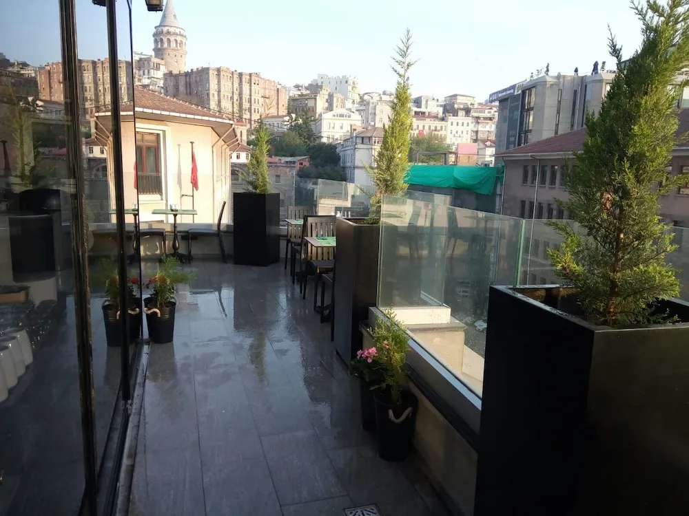 فضای بیرونی هتل د هاز کاراکوی استانبول 121862