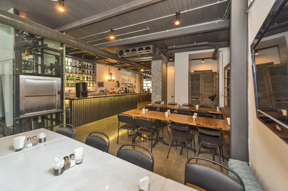 فضای رستورانی و صبحانه هتل فاروس تکسیم استانبول 122095