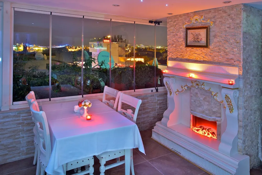 فضای رستورانی و صبحانه هتل وایت هاوس استانبول 122895