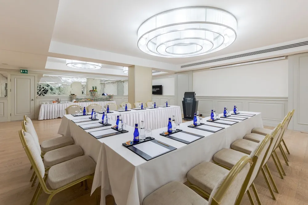 اتاق جلسات هتل ساووی استانبول 123186