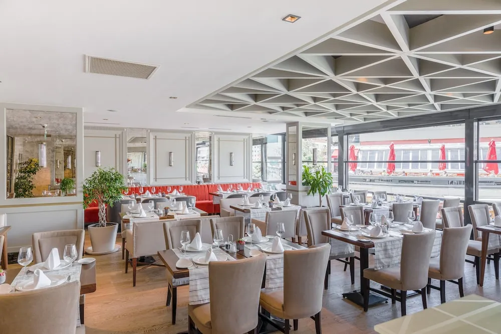 فضای رستورانی و صبحانه هتل ساووی استانبول 123206