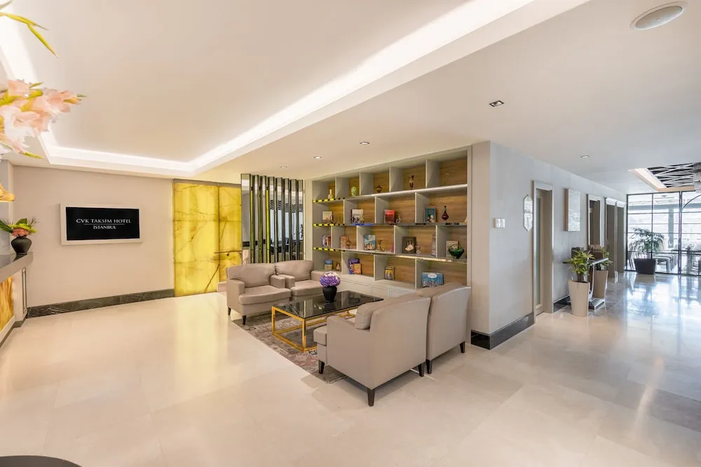 لابی هتل ساووی استانبول 123211