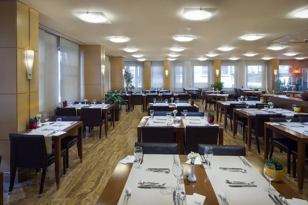 فضای رستورانی و صبحانه هتل مید تاون استانبول 123979