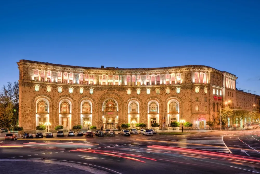 نمای بیرونی هتل آرمانیا ماریوت ایروان 128747