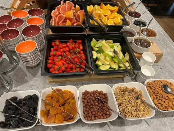 فضای رستورانی و صبحانه هتل ابیس ایروان سنتر 198270