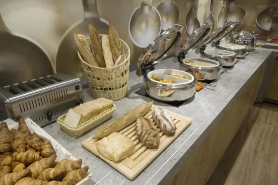 فضای رستورانی و صبحانه هتل ابیس ایروان سنتر 198269