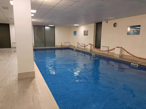 استخر هتل آنی سنترال این ایروان 198196