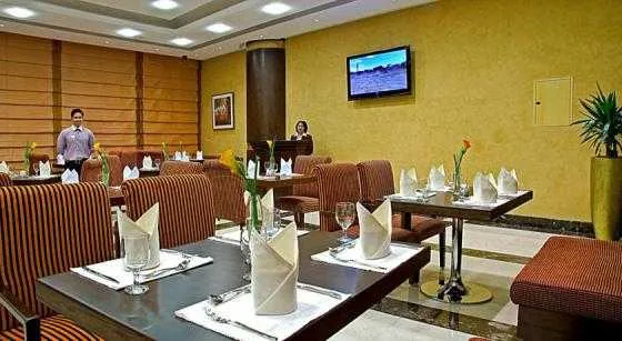 فضای رستورانی و صبحانه هتل سیتی سیزن دبی  48161