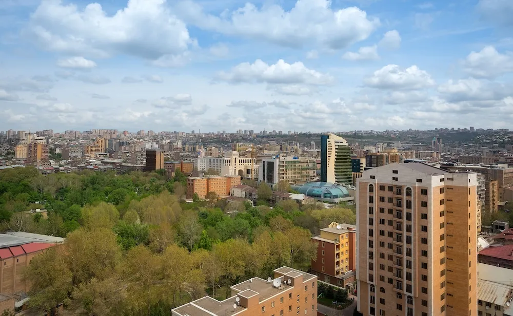 فضای بیرونی هتل دبل تری بای هیلتون سیتی سنتر ایروان 130857