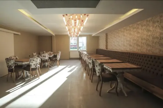 فضای رستورانی و صبحانه هتل رویال میلانو وان 131902